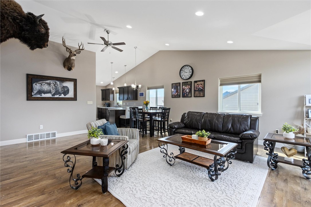 3090 W Copper Ridge Loop