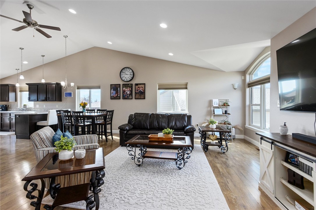 3090 W Copper Ridge Loop