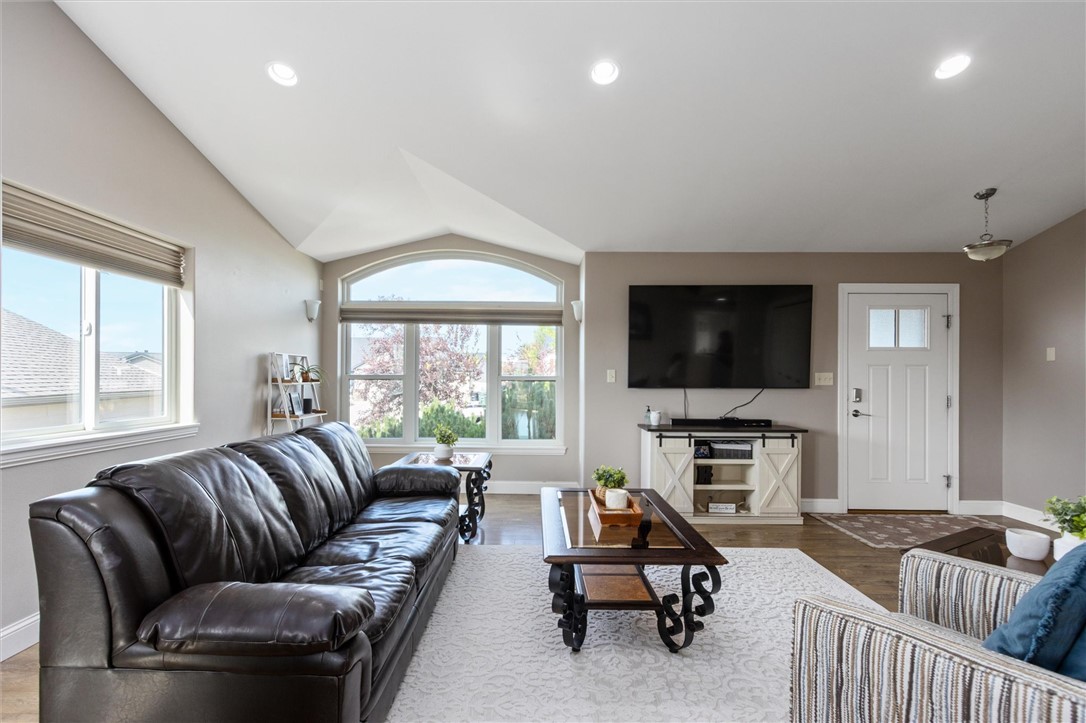 3090 W Copper Ridge Loop