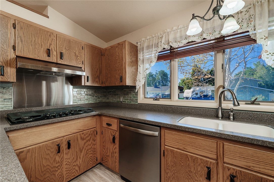 3111 Buttercup Dr