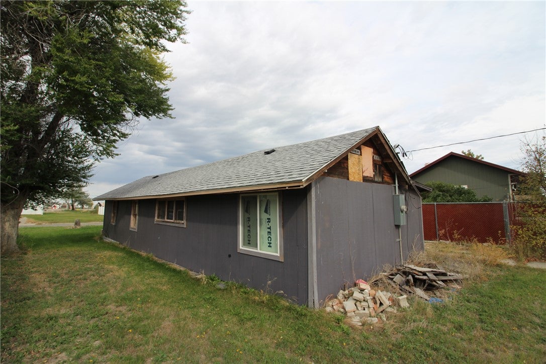 816 2nd Street W