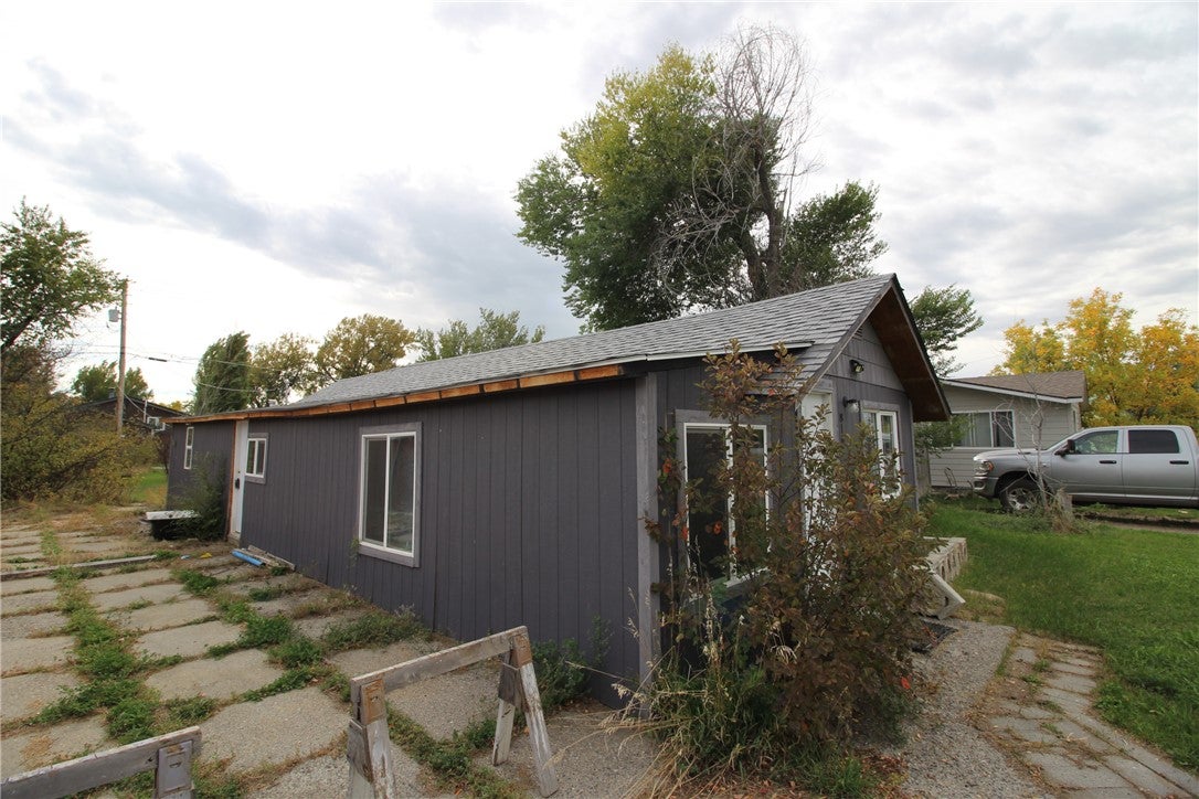 816 2nd Street W