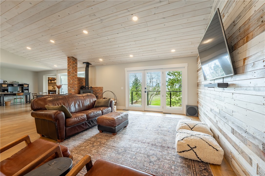 4240 High Trail Road