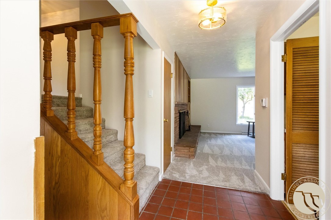 1706 Mariposa Lane