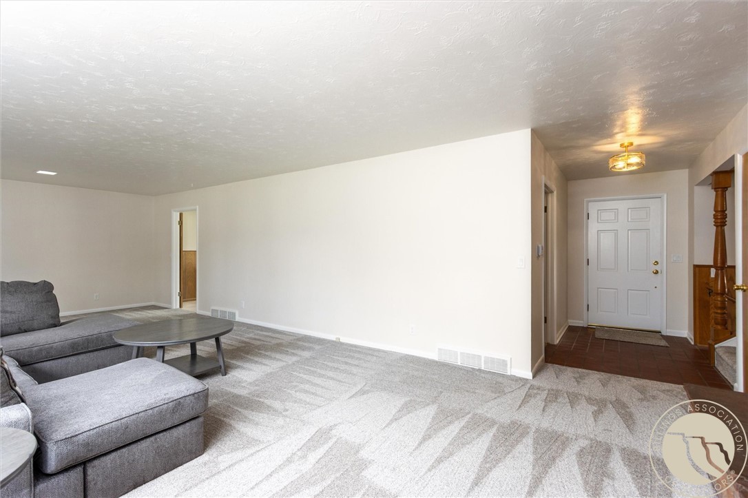 1706 Mariposa Lane