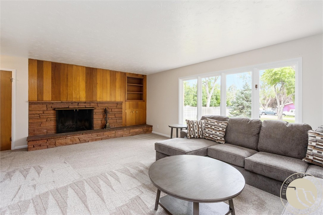 1706 Mariposa Lane