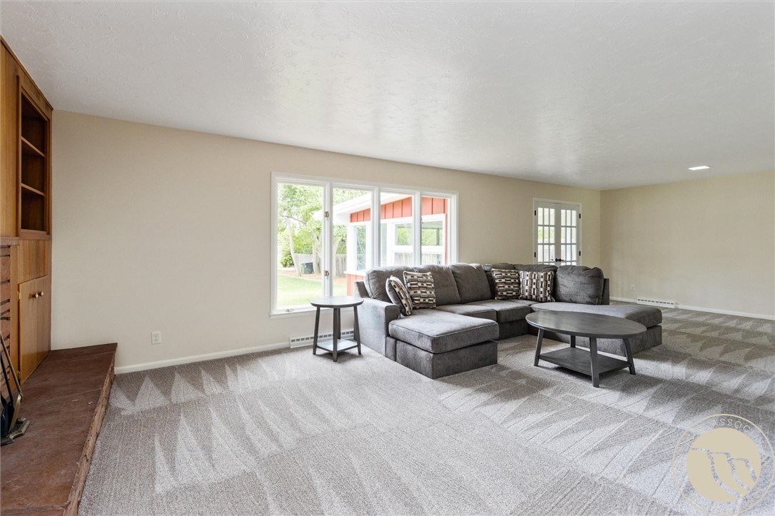 1706 Mariposa Lane