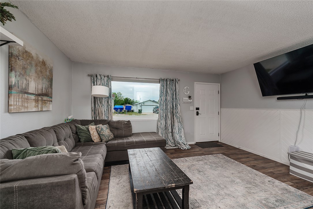 125 Nightingale Drive