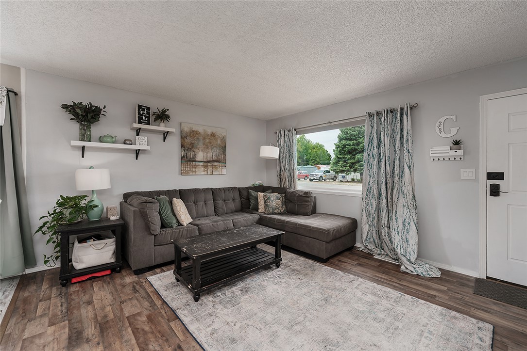 125 Nightingale Drive