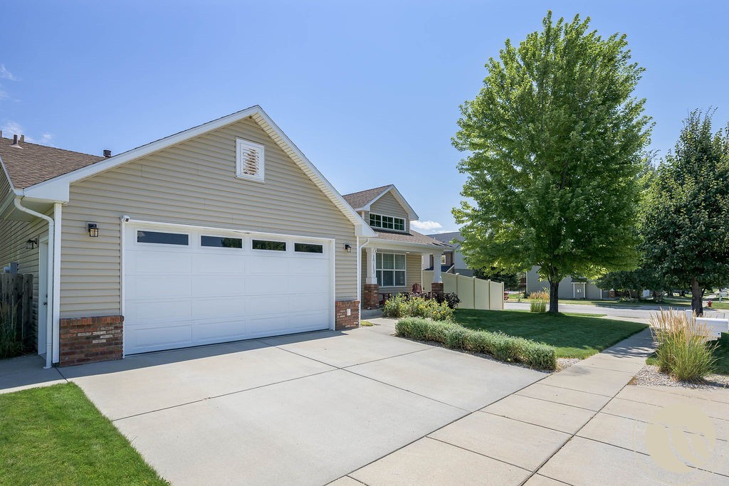 1713 Tiburon Lane
