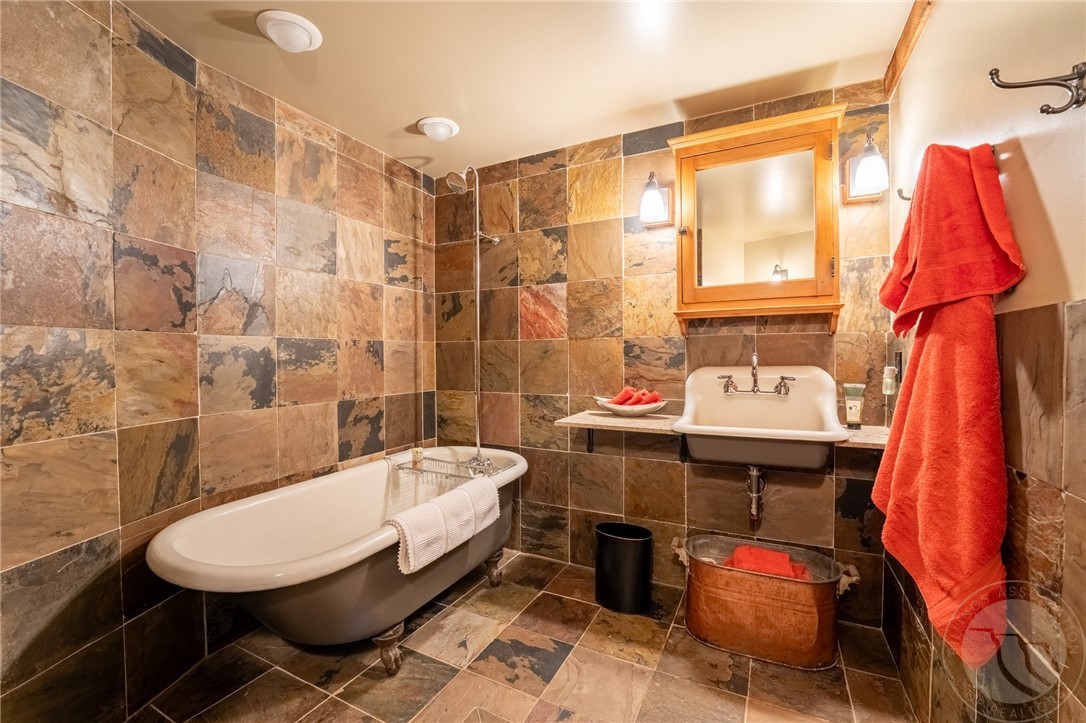 Red Lodge, Montana 59068, United States, 6 Bedrooms Bedrooms, ,4 BathroomsBathrooms,Residential,Active,99053