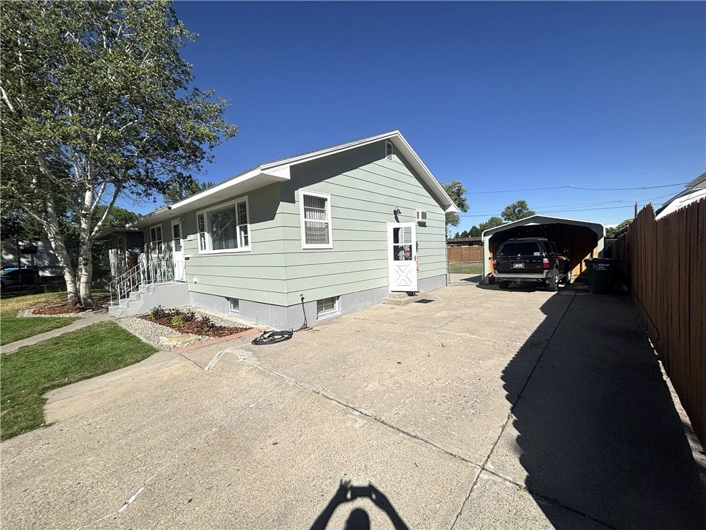 435 17th Street W