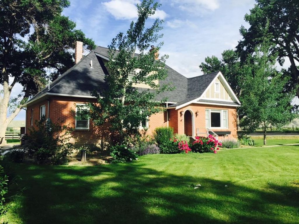 Photo of 18 E Vaill Avenue, Belfry, MT 59008 (MLS # 358608)