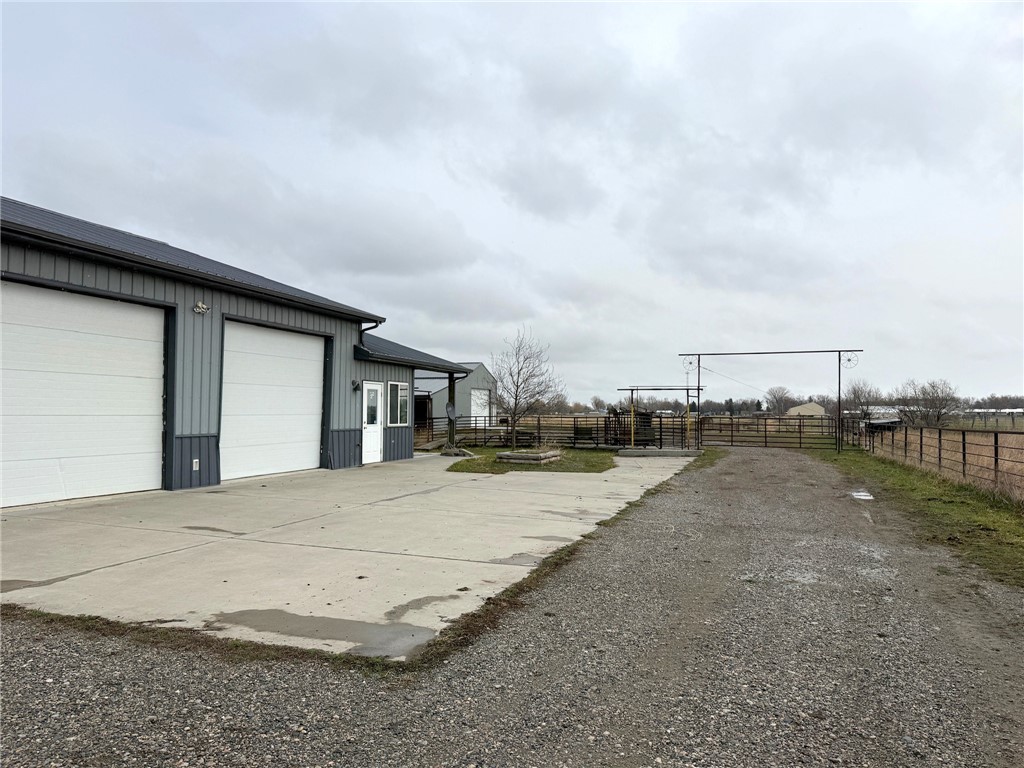 2453 N 14th Road