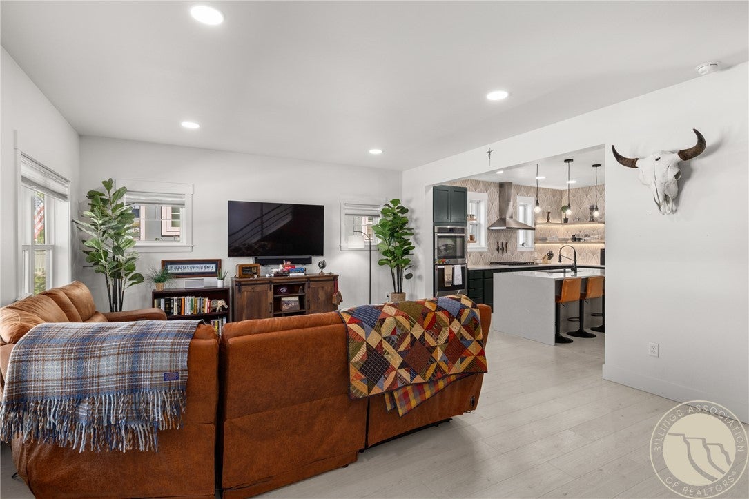 1829 Island View Drive