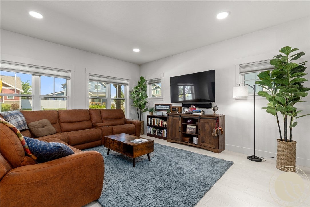 1829 Island View Drive