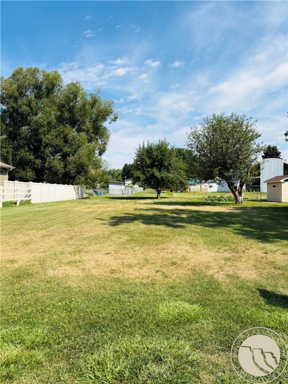LOT A W 13th St