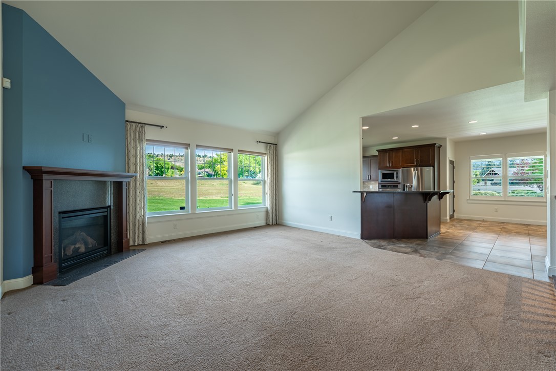 2372 Crimson Lane