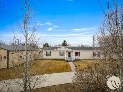 209 1st Street E Lavina MT 59046