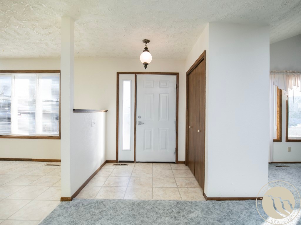 2110 Ridgeview Drive