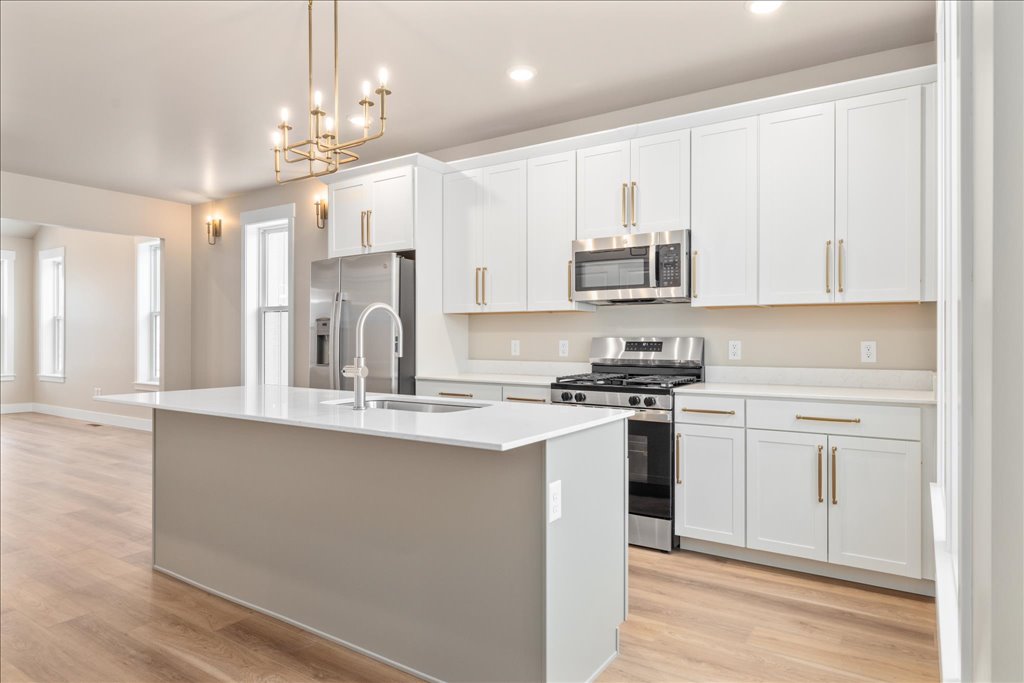 1880 Annafeld Parkway W