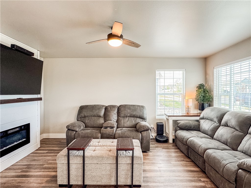 812 Presidio Lane