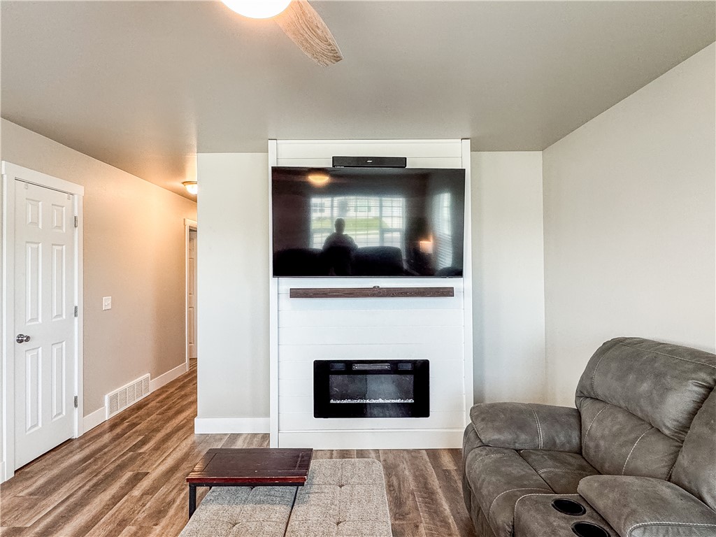812 Presidio Lane