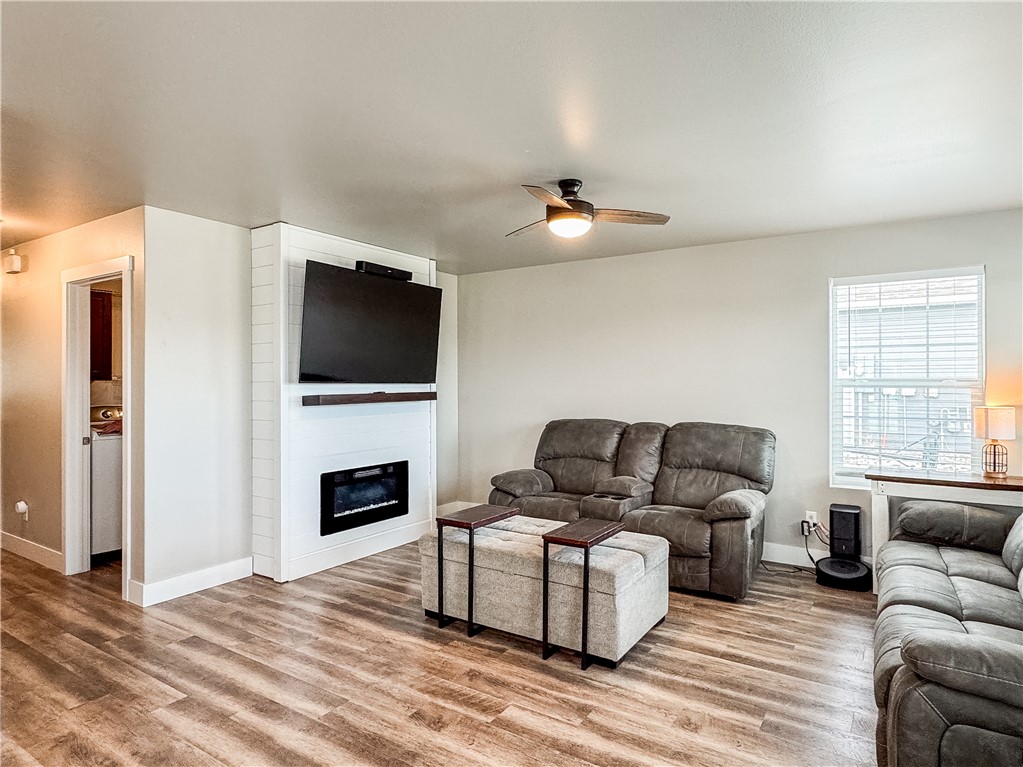 812 Presidio Lane