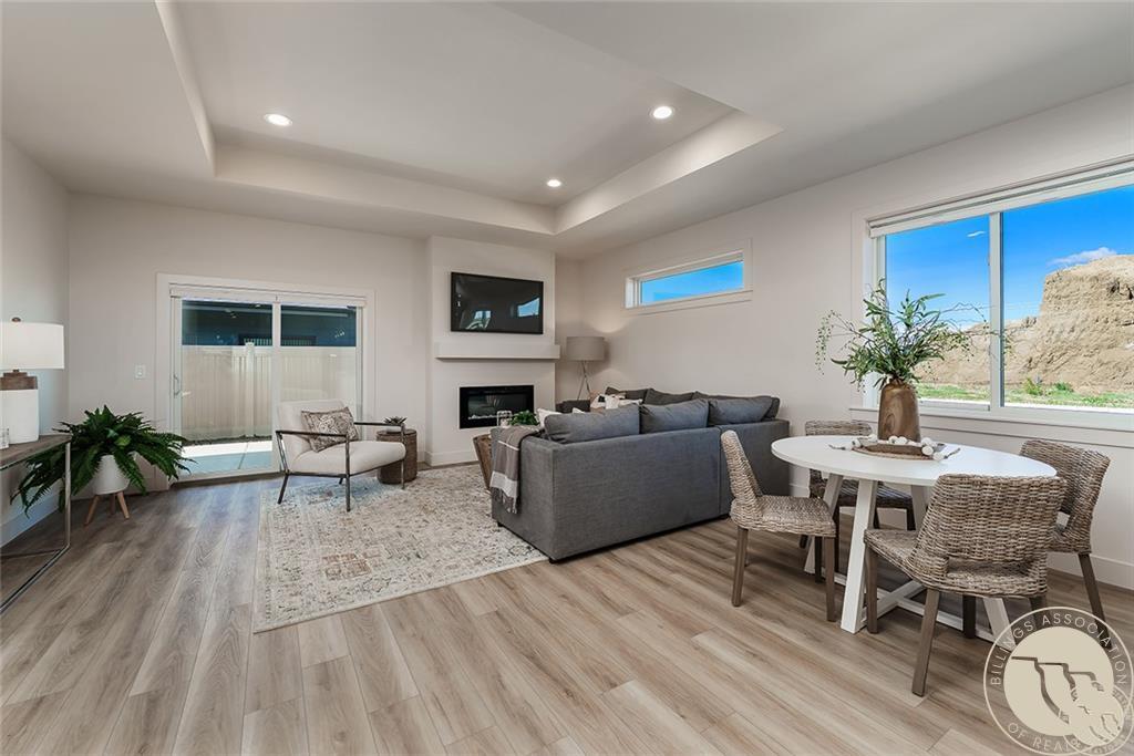 4709 Twisted Pine