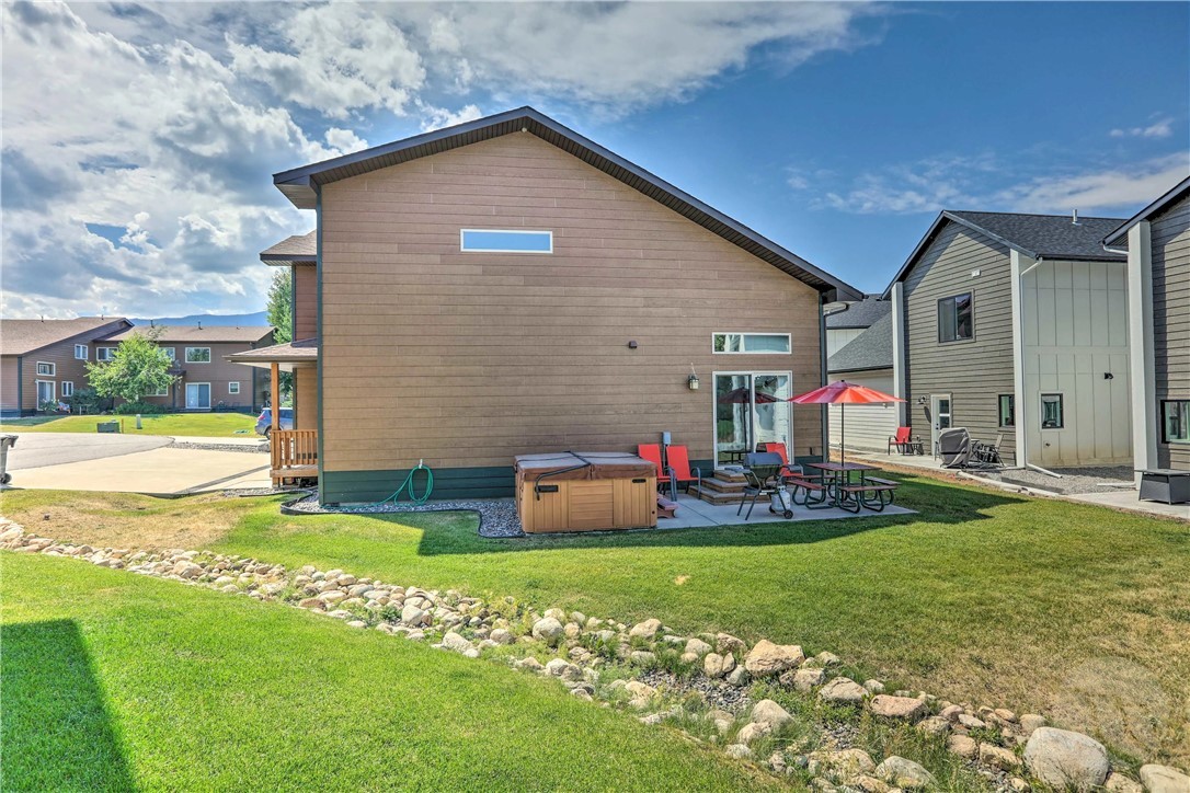 Red Lodge, Montana 59068, United States, 3 Bedrooms Bedrooms, ,2 BathroomsBathrooms,Residential,Contingent,78188
