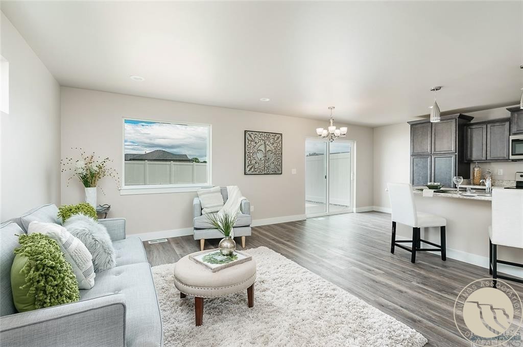 2352 Gleneagles Boulevard