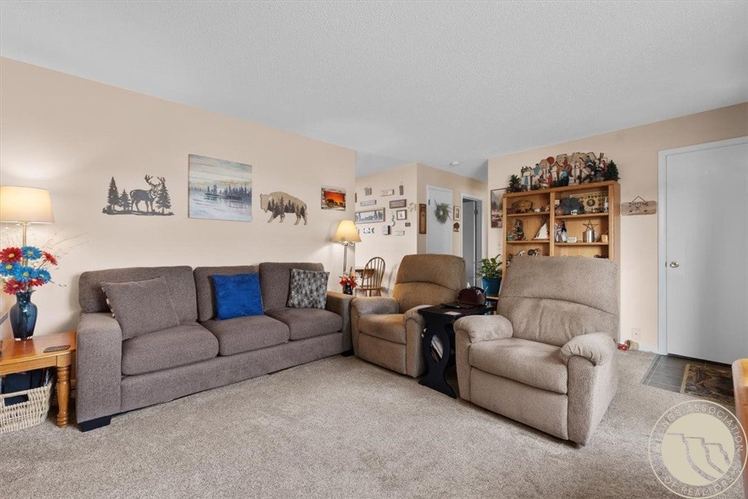 1722 Cheryl St.