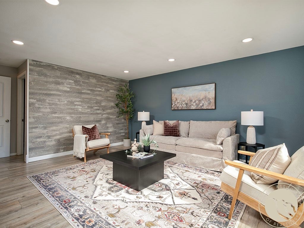 3471 Windmill Circle
