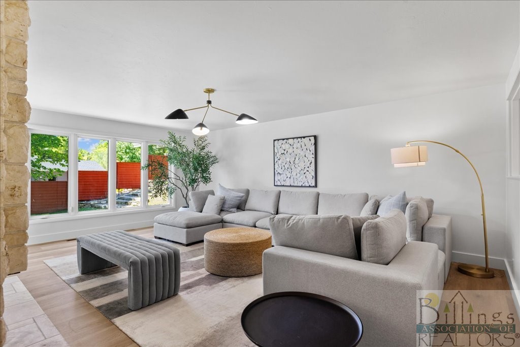 Billings, Montana 59102, United States, 3 Bedrooms Bedrooms, ,3 BathroomsBathrooms,Residential,Contingent,55695