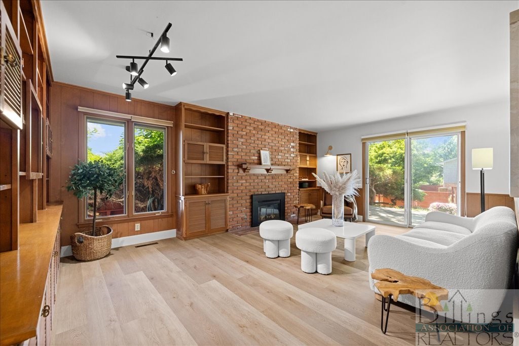 Billings, Montana 59102, United States, 3 Bedrooms Bedrooms, ,3 BathroomsBathrooms,Residential,Contingent,55695