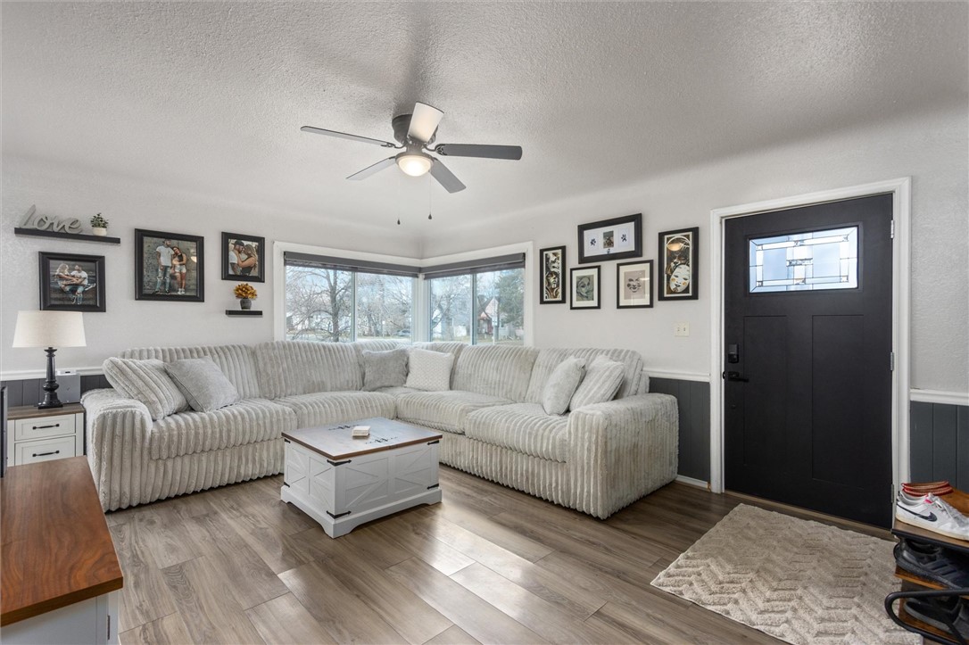 608 Broadwater Avenue