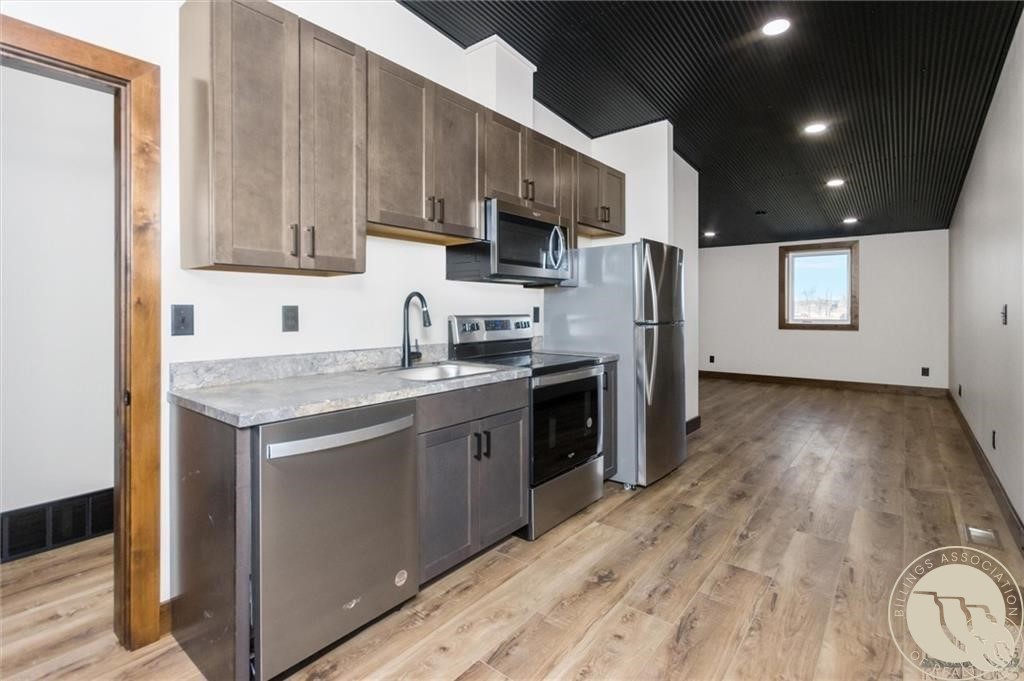 3772 Cresent Lake Unit # 4 Road