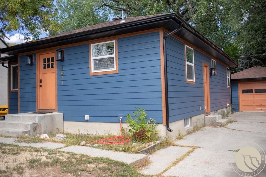 Photo of 1011 N 22nd Street, Billings, MT 59101 (MLS # 362465)