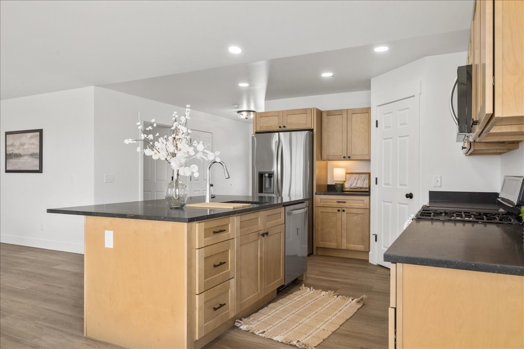 5458 Apple Rose Lane