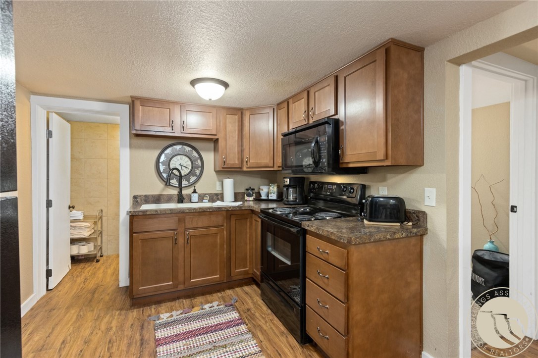 1143 N 24th