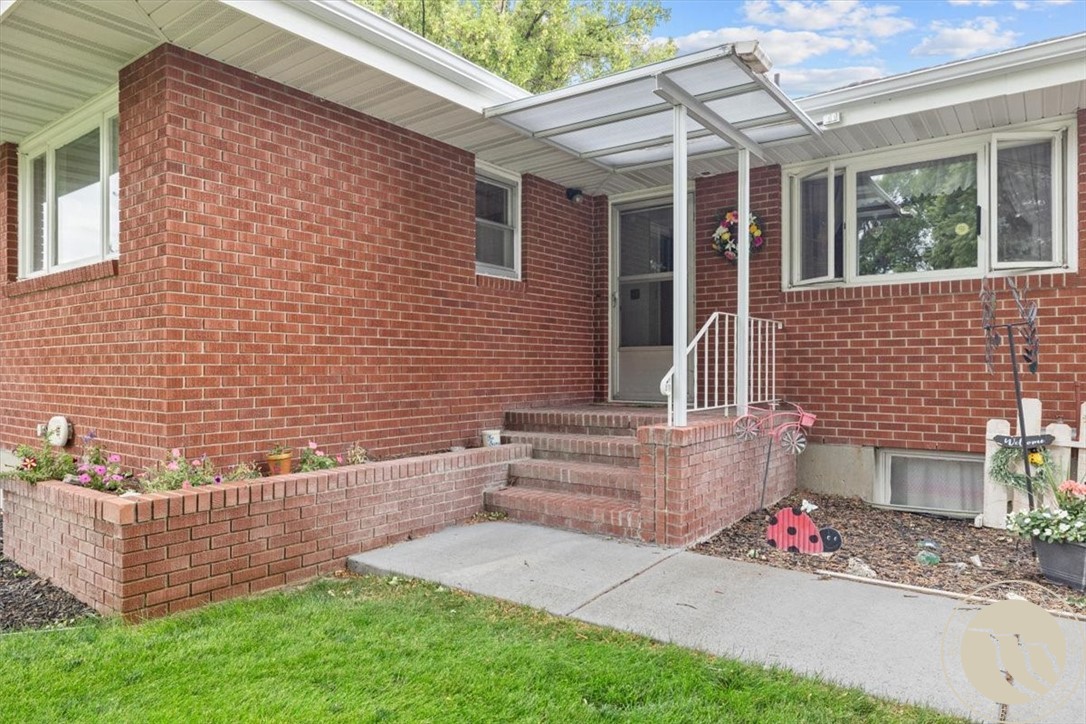 1734 Mariposa Lane