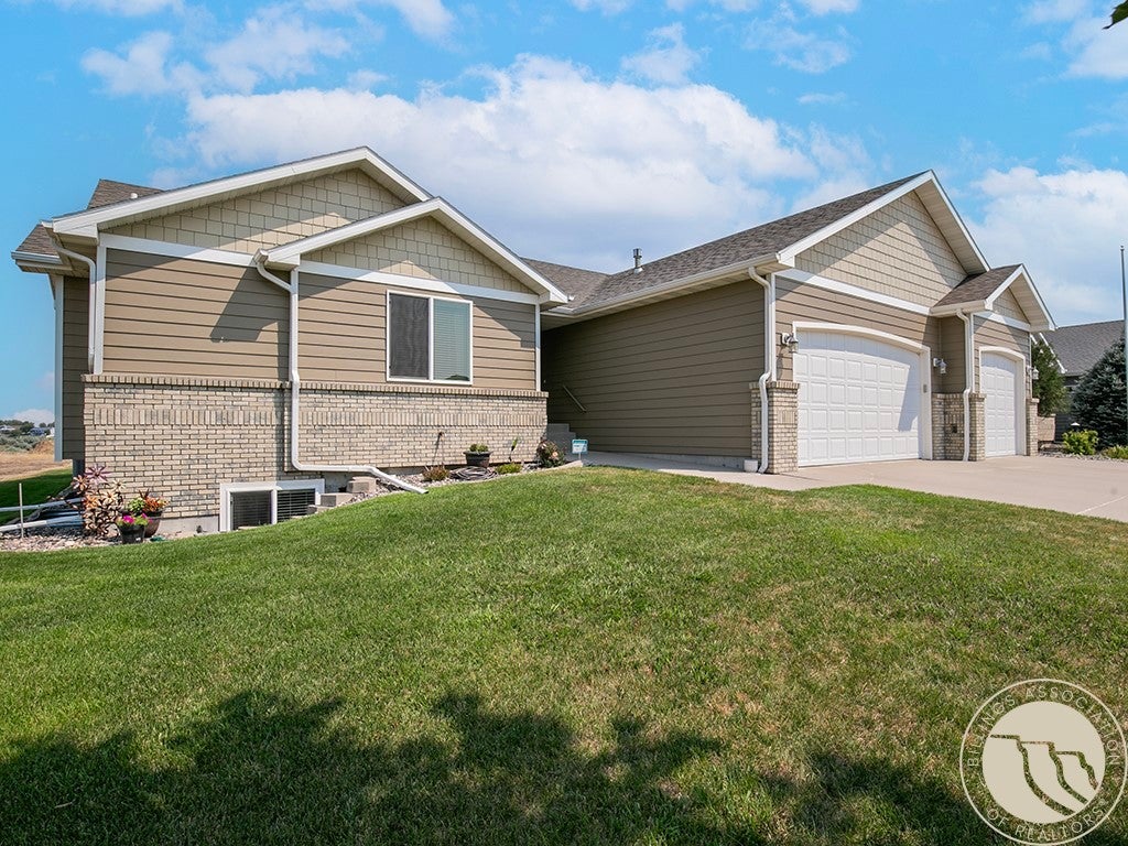 2545 Lake Heights Drive