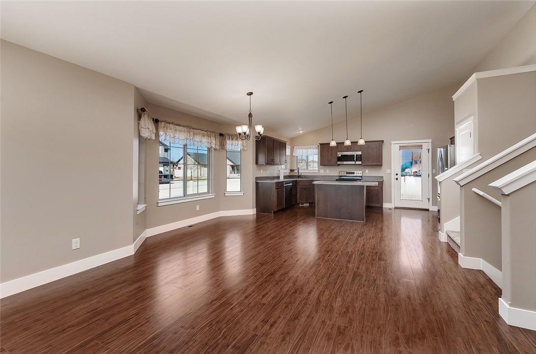 5825 Mountain Front Avenue