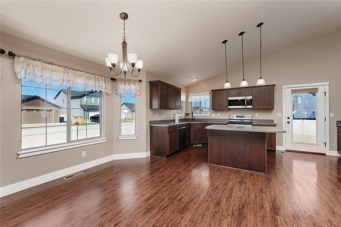 5825 Mountain Front Avenue