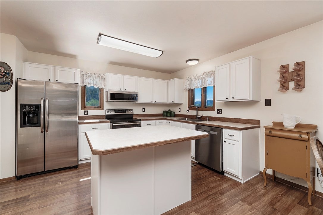 6 Eagle Mountain Road