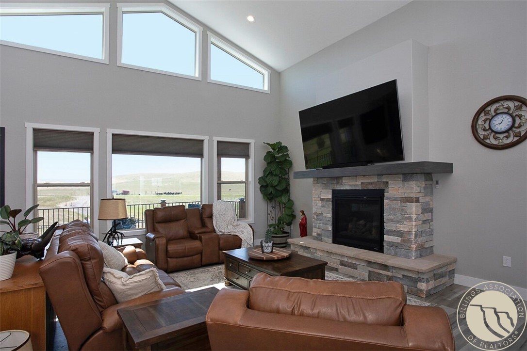 2907 Clarks Point Drive