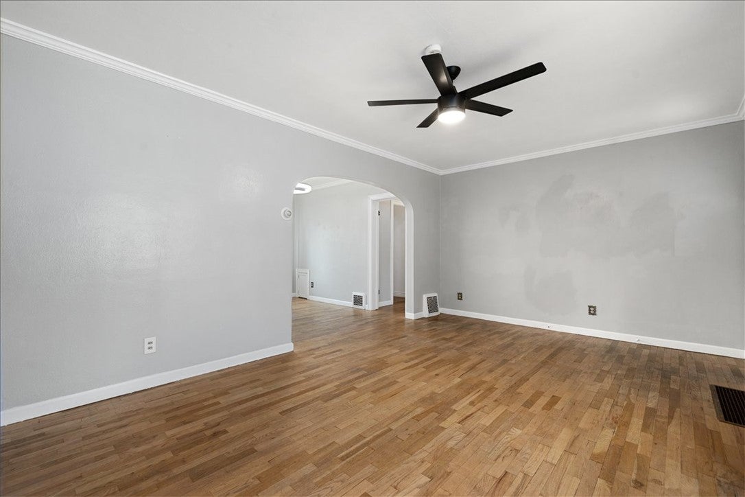 544 Grand Avenue