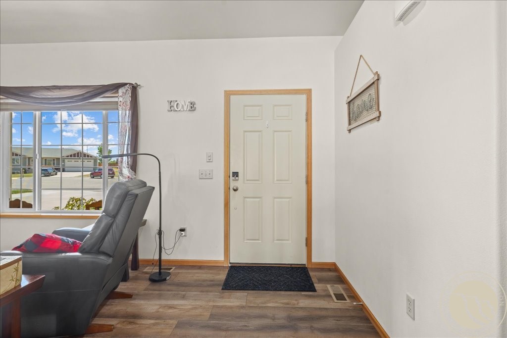 823 Siesta Avenue