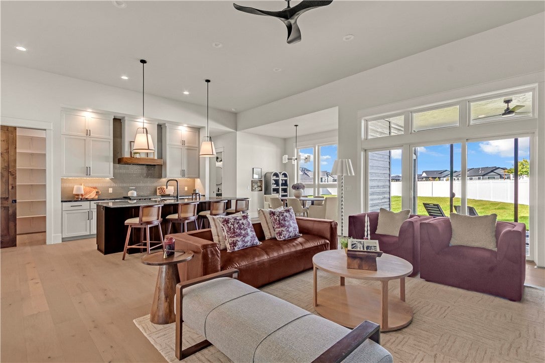 778 52nd Street W