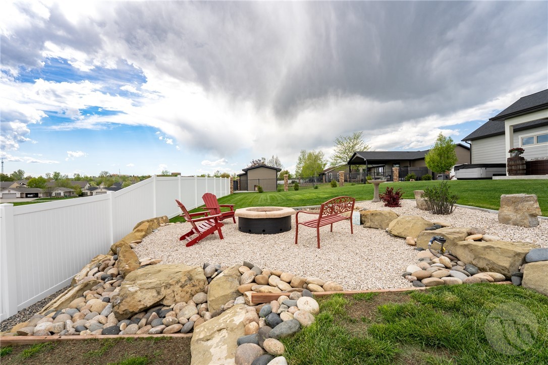 Billings, Montana 59105, United States, 6 Bedrooms Bedrooms, ,3 BathroomsBathrooms,Residential,Active,132356